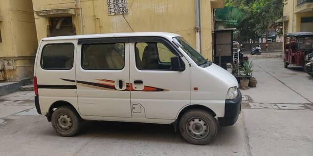 https://images10.gaadi.com/usedcar_image/3400844/original/VCC_IMG_1679128184316_1714808_97_1679128580_379cc0e6-7914-4e90-9d36-f013d368bd19.jpg?imwidth=6402