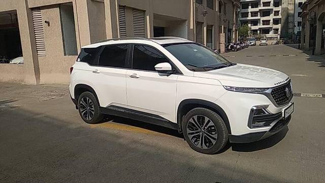 https://images10.gaadi.com/usedcar_image/3400865/original/VCC_IMG_1679134737953_1714949_333_1679134882_35add5c1-80e1-41cb-9a29-1e2dd1ab6049_30d77fb0-9bf3-45e8-a9d3-ab95ee91bd43.jpg?imwidth=6402