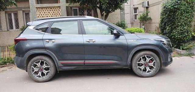 https://images10.gaadi.com/usedcar_image/3400882/original/d8902dad-b38f-46bf-997b-fb6fbce19e59-VCC_IMG_1679123636290_1714709_97_1679124173_4543df4f-b165-4c1d-875d-d37280b36835_f9475e20-aa3e-4e56-9653-c87a65308a90.jpg?imwidth=6401