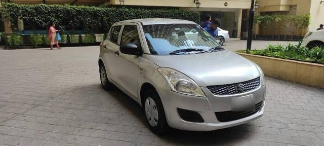 https://images10.gaadi.com/usedcar_image/3401125/original/VCC_1715427_116_1679225486_c43e1db5-59c3-4413-81ed-5961c481cd84_c88e862a-56a0-42fc-87fc-05789f92e0b1.jpg?imwidth=6400