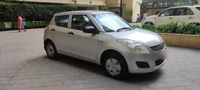 https://images10.gaadi.com/usedcar_image/3401125/original/VCC_1715427_334_1679225359_c43e1db5-59c3-4413-81ed-5961c481cd84_c88e862a-56a0-42fc-87fc-05789f92e0b1.jpg?imwidth=6401