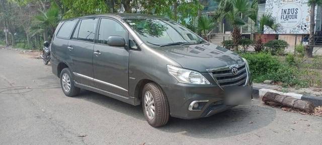 https://images10.gaadi.com/usedcar_image/3401221/original/VCC_1715501_116_1679237285_566b6c9c-5c78-427a-8562-29b84a207ca6_1b33d003-a8a4-4ae1-8131-4a35d67fc3ff.jpg?imwidth=6400