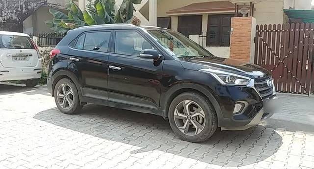 https://images10.gaadi.com/usedcar_image/3401312/original/VCC_1715560_333_1679246306_8e2db725-cfc2-4d2e-bbb5-1585c559e51c_43055d0f-1820-4944-a7ab-231fa89007b0.jpg?imwidth=6401