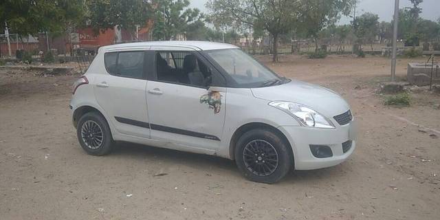 https://images10.gaadi.com/usedcar_image/3401318/original/VCC_1715752_333_1679257651_731508a0-1dfe-406e-8712-7b03a3667549.jpg?imwidth=6402