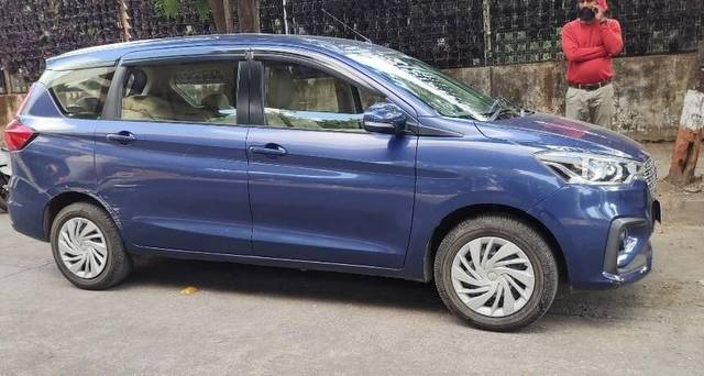 https://images10.gaadi.com/usedcar_image/3401324/original/VCC_IMG_1679228232183_1715768_333_1679228547_ff7fe1a4-dfe6-4632-b891-7a16c3a73630.jpg?imwidth=6400