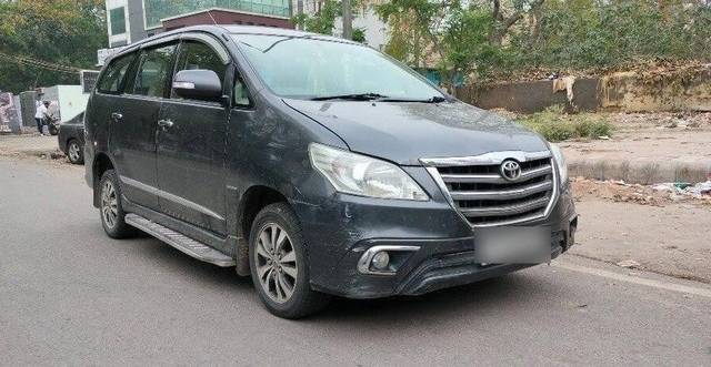 https://images10.gaadi.com/usedcar_image/3401511/original/VCC_1715571_116_1679283908_ef4f27e4-b134-477b-b608-edb0f89835e2_4b93509f-8868-4d78-b4b9-33404f2e9737.jpg?imwidth=6400