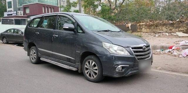 https://images10.gaadi.com/usedcar_image/3401511/original/VCC_1715571_334_1679283720_ef4f27e4-b134-477b-b608-edb0f89835e2_4b93509f-8868-4d78-b4b9-33404f2e9737.jpg?imwidth=6401