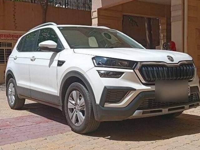 https://images10.gaadi.com/usedcar_image/3401513/original/zz1_crop_img_6486fa9994dc2_1686567577.jpg?imwidth=6400