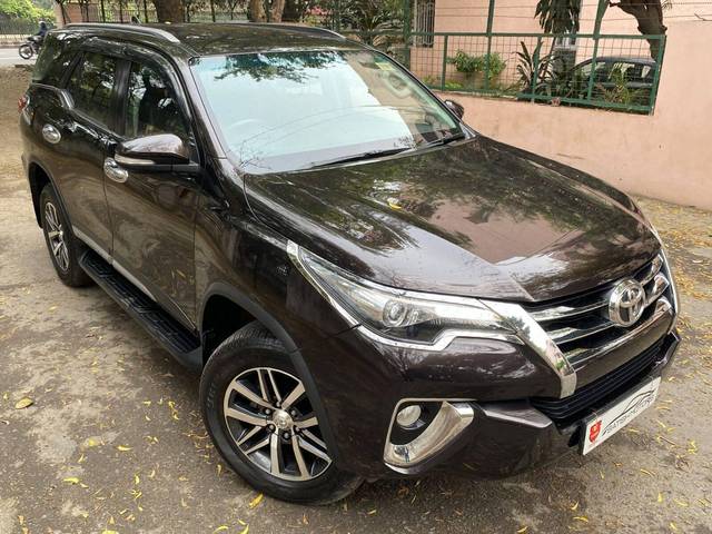 https://images10.gaadi.com/usedcar_image/3401528/original/used_car_2730946_1679381410_50d8e033-c5c8-42a8-ad58-140360e0cd73.jpg?imwidth=6400