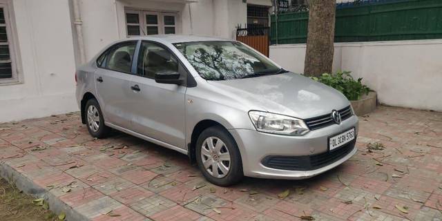https://images10.gaadi.com/usedcar_image/3402444/original/VCC_IMG_1679303280051_1716117_334_1679303460_034abae9-6e2c-44fe-9baf-907304c93652.jpg?imwidth=6401