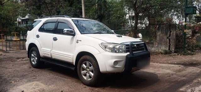 https://images10.gaadi.com/usedcar_image/3403469/original/VCC_1716531_116_1679458921_c4b05108-46cb-4015-a5bc-c09b5a7e88dd.jpg?imwidth=6400