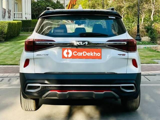 https://images10.gaadi.com/usedcar_image/3403931/original/zz1_crop_img_641d4b7ce0319_1679641468_2348a091-15c1-4ad5-bc1f-b210db656b87.jpg?imwidth=6402