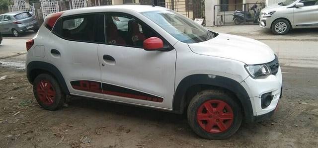 https://images10.gaadi.com/usedcar_image/3404139/original/VCC_IMG_1679451833208_1716970_333_1679452132_79a55f9e-fecd-43b3-9568-57e349b42ef5_b3eab839-b36d-41fe-ae1d-9675908ec08e.jpg?imwidth=6401