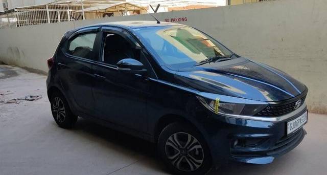 https://images10.gaadi.com/usedcar_image/3405867/original/VCC_IMG_1679549855309_1717505_116_1679550281_965795b7-5deb-4f70-abaf-60940aef8c32_3ba036f0-fd72-4dd2-a438-a5c7b25816de.jpg?imwidth=6400