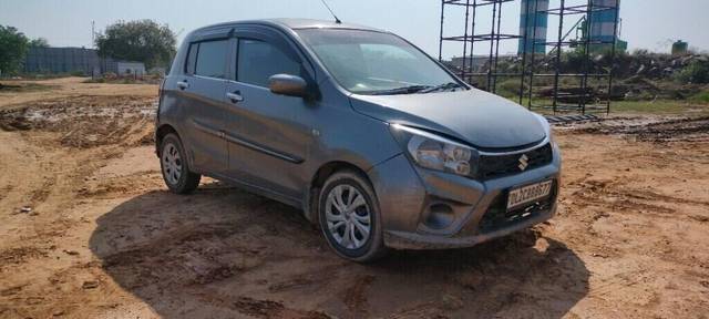 https://images10.gaadi.com/usedcar_image/3406105/original/VCC_IMG_1679565199140_1717745_334_1679565271_0f383274-42a6-4f03-be6f-4f8ea410ee71.jpg?imwidth=6401