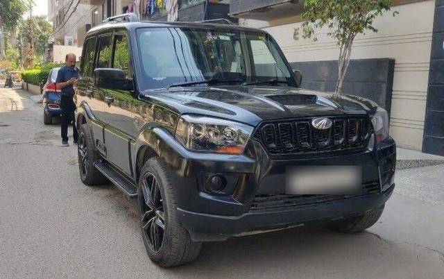 https://images10.gaadi.com/usedcar_image/3406226/original/VCC_1717670_116_1679640724_c18c9785-ceb6-4a98-b970-46ad51b504b0.jpg?imwidth=6400