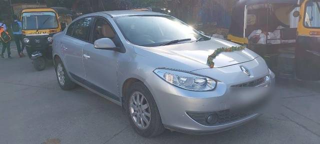 https://images10.gaadi.com/usedcar_image/3406268/original/VCC_1717867_116_1679649910_8cfcf977-e36b-4ba2-a91d-8ed8e372a0f9.jpg?imwidth=6400