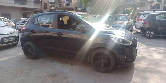 https://images10.gaadi.com/usedcar_image/3406275/original/VCC_IMG_1679567318570_1717795_333_1679567635_e8dde8e7-ad8d-4a40-8d6c-64db179c466f.jpg?imwidth=6402