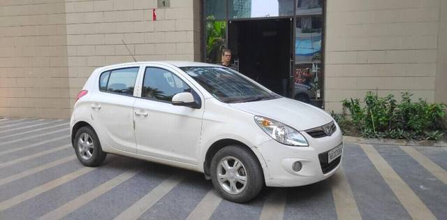 https://images10.gaadi.com/usedcar_image/3406433/original/c1dbfb46-7a18-4287-8d5e-4a119567e1e8-VCC_IMG_1679634762948_1718031_333_1679634889_3215b758-1eba-449d-aac5-c4961878e95a.jpg?imwidth=6401