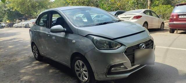 https://images10.gaadi.com/usedcar_image/3406474/original/VCC_1718189_116_1679662081_8110b0ae-0e28-45dd-bd88-ff3dba3161ce.jpg?imwidth=6400