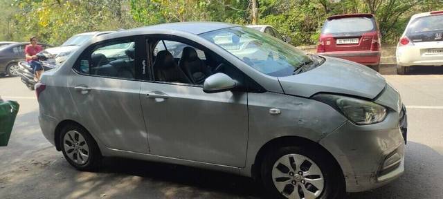 https://images10.gaadi.com/usedcar_image/3406474/original/VCC_IMG_1679646268125_1718189_333_1679646599_8110b0ae-0e28-45dd-bd88-ff3dba3161ce.jpg?imwidth=6402