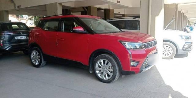 https://images10.gaadi.com/usedcar_image/3406674/original/VCC_1718356_334_1679721728_89c964a9-0c90-40a8-9194-4dc8d099aec5.jpg?imwidth=6401