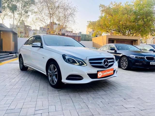 https://images10.gaadi.com/usedcar_image/3407689/original/usedcar_1_1__10151679906936_1679908100_917d8450-b0a2-4a95-86a5-50bb44d7acf6.jpeg?imwidth=6400