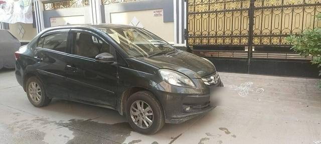 https://images10.gaadi.com/usedcar_image/3408693/original/c31ec0a7-b4f0-423d-9d6d-403f640ac0eb-VCC_1719341_116_1679832629_fc39bbf7-1d34-476a-a2ac-c8d81d385169_41fac910-6494-460f-b1ef-00fa7ed068ee.jpg?imwidth=6400