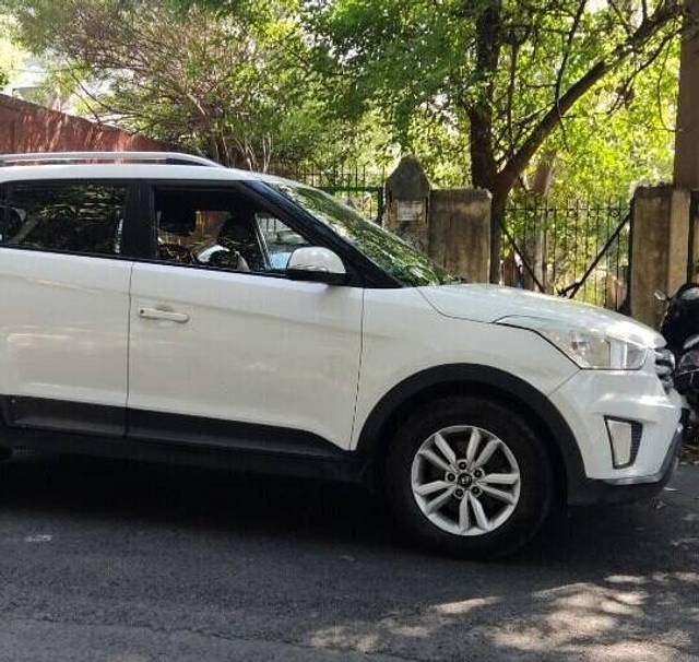 https://images10.gaadi.com/usedcar_image/3409304/original/VCC_IMG_1679908765193_1719612_333_1679909214_75eee384-57da-412c-ad07-ff6f99b8596a.jpg?imwidth=6400