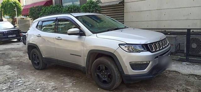 https://images10.gaadi.com/usedcar_image/3409339/original/f17a8938-eea5-4868-a090-d9205a3b40e0-VCC_1719482_334_1679898883_e7d50932-f25f-44fe-b58e-acfbfd1c37ec_9576c0e9-0020-4afb-a386-a39ad8945a58.jpg?imwidth=6401