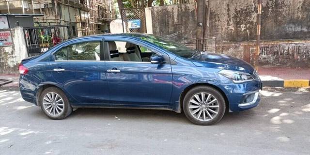 https://images10.gaadi.com/usedcar_image/3409376/original/VCC_IMG_1679907295815_1719601_333_1679907943_647ddbca-a165-4c9e-9be9-c45f5488bd8d_154cfe53-6b1a-4131-82c6-b93f93f3c6eb.jpg?imwidth=6402