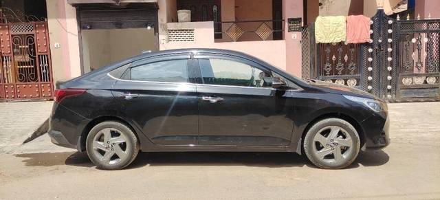https://images10.gaadi.com/usedcar_image/3409382/original/VCC_IMG_1679903919523_1719565_97_1679904355_a94e7b85-e9fc-44f9-a52f-6c071919822d_29664a1e-5c6e-44b8-be21-461e10d8481f.jpg?imwidth=6402