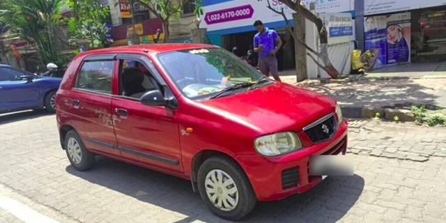 https://images10.gaadi.com/usedcar_image/3409434/original/VCC_1719549_334_1679904302_e5f0f528-3ced-4c68-9a85-e87c100f73d4.jpg?imwidth=6400