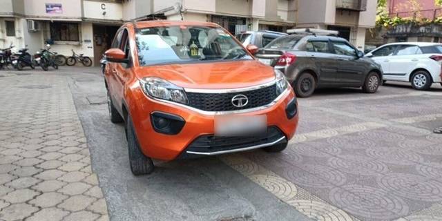 https://images10.gaadi.com/usedcar_image/3409669/original/VCC_1719750_116_1679938733_6d46ca83-2f61-468d-8419-33243b7053be_f6e2168e-08df-423a-ba31-d399417e3b84.jpg?imwidth=6400