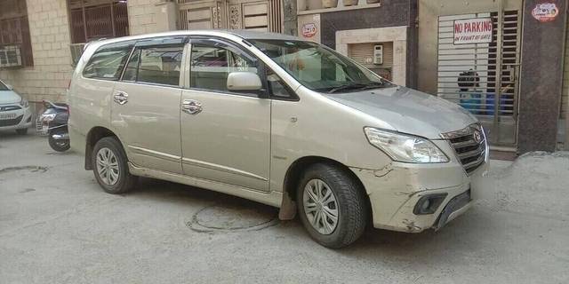 https://images10.gaadi.com/usedcar_image/3409801/original/f181dada-99ec-4dd0-814d-86478222dcbc-VCC_1719809_334_1679980629_250291f1-aa32-49dd-9220-a18662dce378_e9b08508-673e-4260-82c5-278f2255fb7d.jpg?imwidth=6401