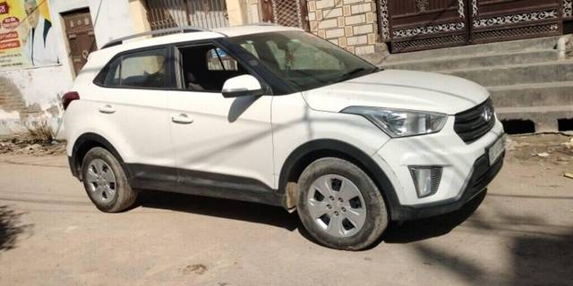 https://images10.gaadi.com/usedcar_image/3409868/original/VCC_IMG_1679977878977_1719799_333_1679977912_75ec98c2-c3b3-4904-89ec-35d8ae451e46.jpg?imwidth=6401