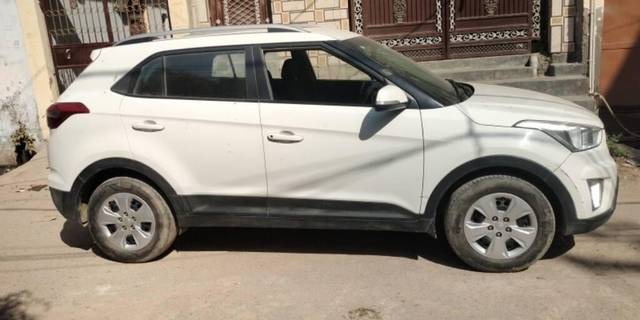 https://images10.gaadi.com/usedcar_image/3409868/original/VCC_IMG_1679977884301_1719799_97_1679977912_75ec98c2-c3b3-4904-89ec-35d8ae451e46.jpg?imwidth=6402