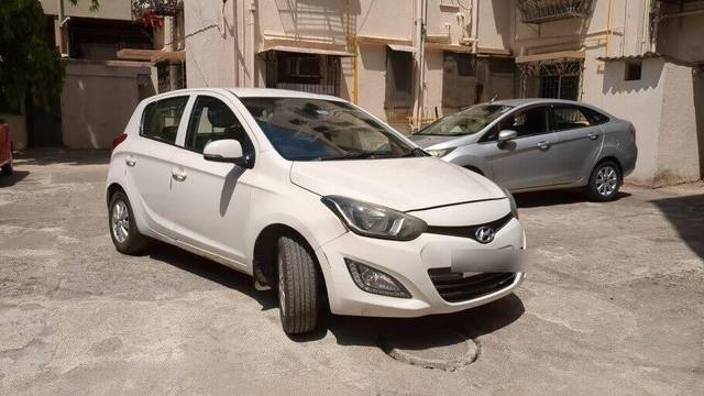 https://images10.gaadi.com/usedcar_image/3410138/original/VCC_1719991_116_1679997378_4f660de6-eeea-4232-ab03-ea35e7c8efca.jpg?imwidth=6400