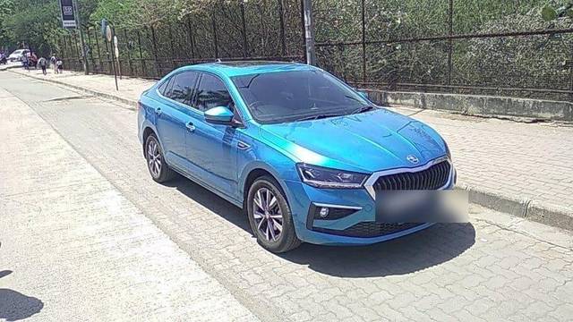 https://images10.gaadi.com/usedcar_image/3410230/original/VCC_1719908_116_1679990405_2d37843f-d3c4-4010-8fa7-aabcb93741a2_32c56d67-2893-4218-9966-26eb544b1b38.jpg?imwidth=6400