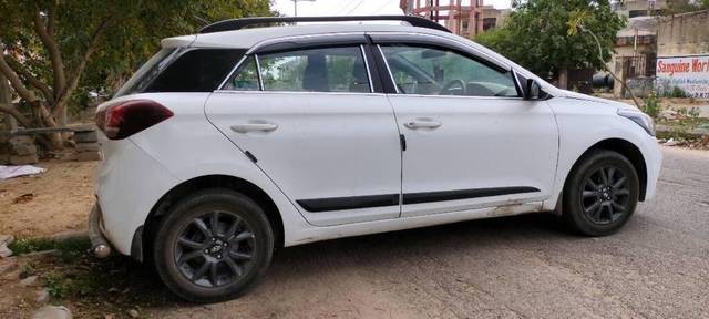 https://images10.gaadi.com/usedcar_image/3411103/original/VCC_IMG_1680071859225_1720332_331_1680072347_54cd91c5-0b2d-4e46-91df-fa1b0a01b944_6956f131-6847-43a2-b2df-0b58c65d9bdd.jpg?imwidth=6402