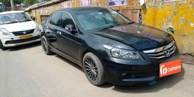 https://images10.gaadi.com/usedcar_image/3411145/original/VCC_IMG_1680073455979_1720352_333_1680073817_0ace81c3-dbcf-44d5-8a5d-d13ac19d93c5_2b9cab59-0b98-40c1-a782-5dc1ae00302c.jpg?imwidth=6401