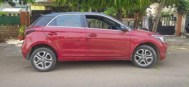 https://images10.gaadi.com/usedcar_image/3411148/original/VCC_IMG_1680080888890_1720457_97_1680080953_d960aff6-62e5-4238-aa2d-4f718349cb36_aa8d7608-13ce-4aca-ba6a-ab684363655e.jpg?imwidth=6402