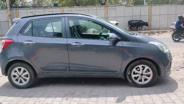 https://images10.gaadi.com/usedcar_image/3411164/original/VCC_IMG_1680074537226_1720356_97_1680074684_37441dc1-d12b-409d-83e3-5f9cb25bda24.jpg?imwidth=6402