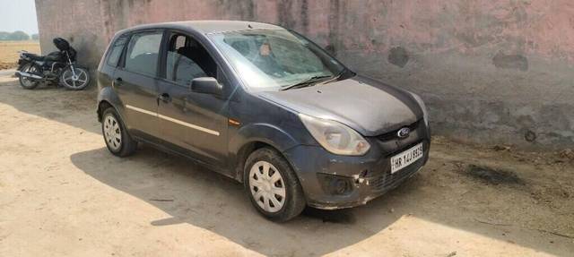 https://images10.gaadi.com/usedcar_image/3412537/original/VCC_IMG_1680159184935_1720755_333_1680159504_bd713e9f-459b-452c-bc99-6962f21bd27d_27507f22-f57d-4c53-88f0-c5e68c073a3f.jpg?imwidth=6401