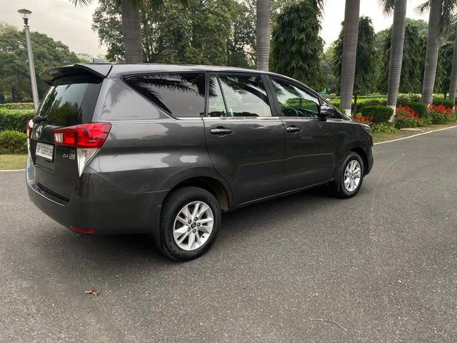 https://images10.gaadi.com/usedcar_image/3412728/original/used_car_2741450_1680266609_d39edce7-f4ac-4549-9233-ec30a8f62850.jpg?imwidth=6402