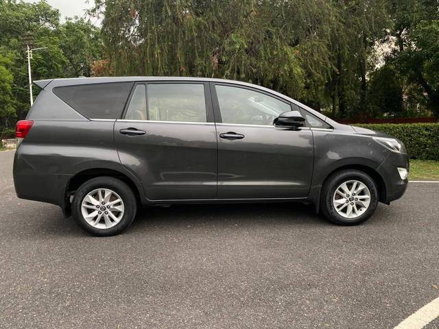 https://images10.gaadi.com/usedcar_image/3412728/original/used_car_2741450_1680266624_d39edce7-f4ac-4549-9233-ec30a8f62850.jpg?imwidth=6401