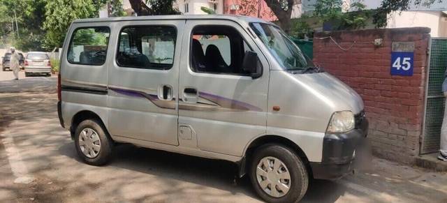 https://images10.gaadi.com/usedcar_image/3412733/original/5cac97c7-fc14-44f0-a6ce-573987220b1d-VCC_1720759_333_1680162937_4bd1732d-cfc0-41fd-ac4e-bd83f5587035_a895f7a8-dbef-434b-929f-701fcc9d525c.jpg?imwidth=6402