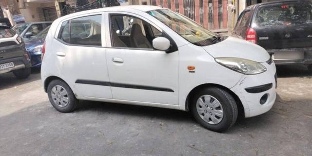 https://images10.gaadi.com/usedcar_image/3413180/original/VCC_1721040_333_1680241058_dadab7d2-0998-4b5d-b995-14bb927ebd1b.jpg?imwidth=6402