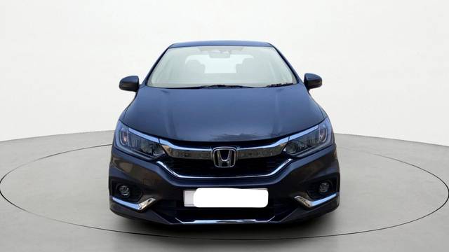 https://images10.gaadi.com/usedcar_image/3413326/original/usedcar_10284818792_81633abb0ef448d0a0c735b4c3676ccc_exterior_1_2741983_1682939947.jpg?imwidth=6400