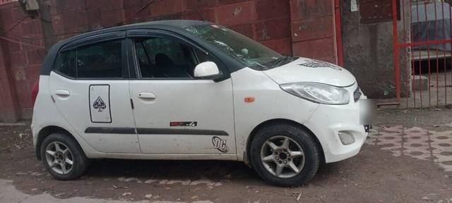 https://images10.gaadi.com/usedcar_image/3414447/original/VCC_1721234_333_1680265052_27ed947c-4067-4762-890f-1b5ac606f1fa.jpg?imwidth=6402